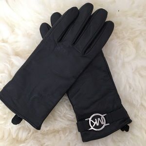 Brand new Michael Kors Leather Gloves